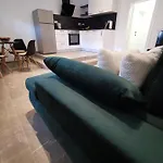 Apartment Charlie