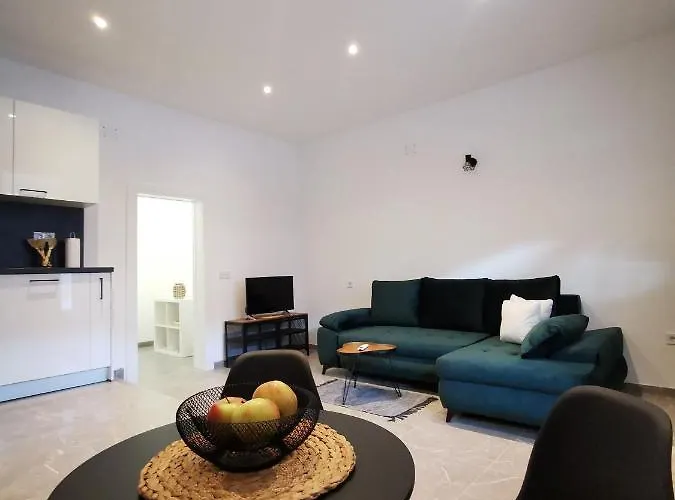 Apartment Charlie